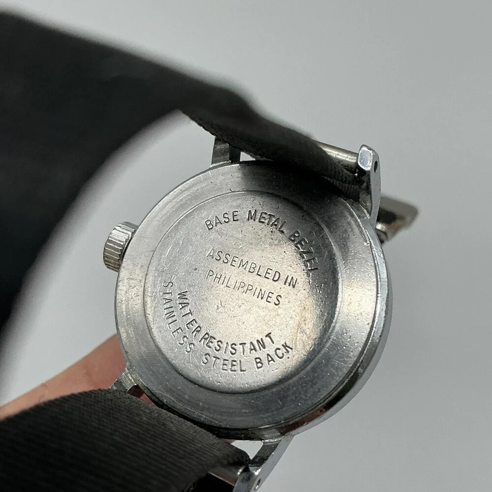 Vintage Timex Womens Watch 24mm White Dial Silver Tone Black Manual Wind
